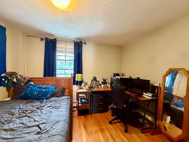 Building Photo - 274 Newtonville Ave