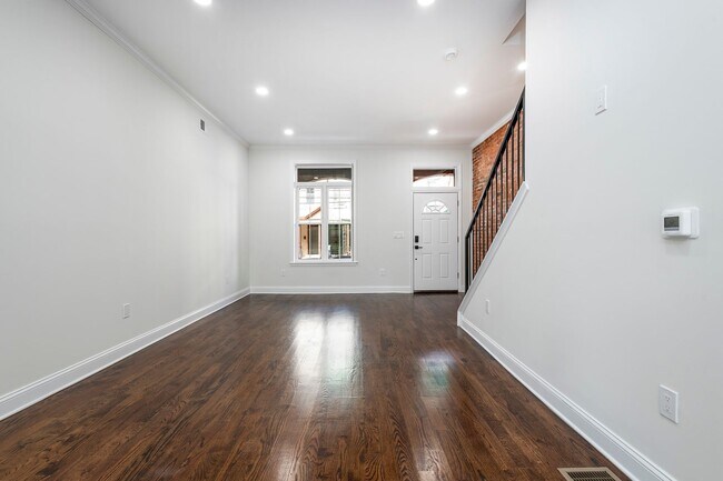 Building Photo - 1925 N 32nd St