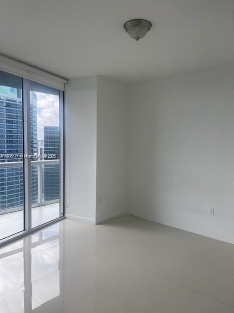 Building Photo - 465 Brickell Ave