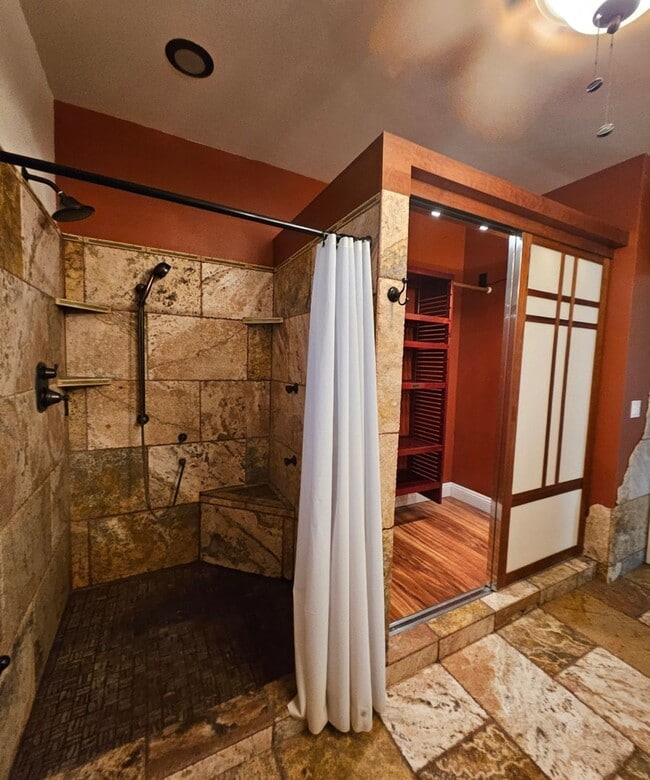 Building Photo - Ke Ali'i Ka  3/3 Bedrooms