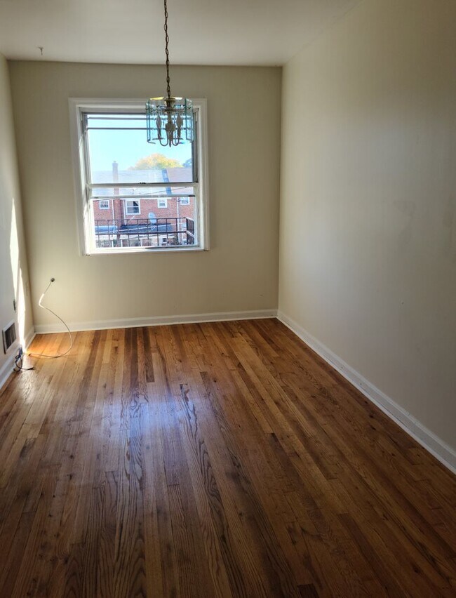 Building Photo - 4443 Scotia Rd