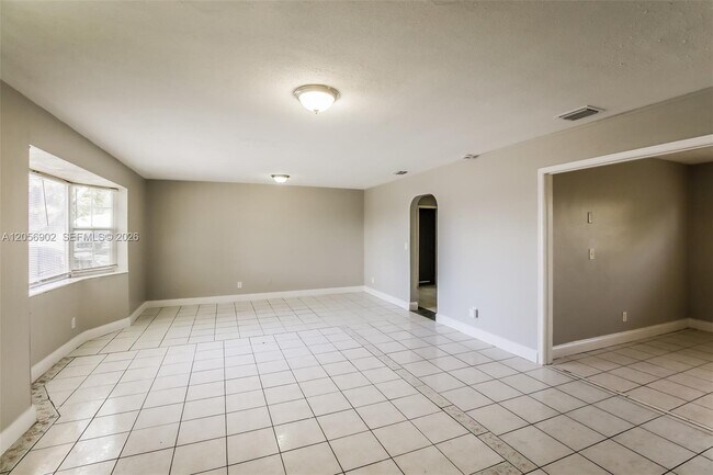 Building Photo - 7171 SW 10th Ct