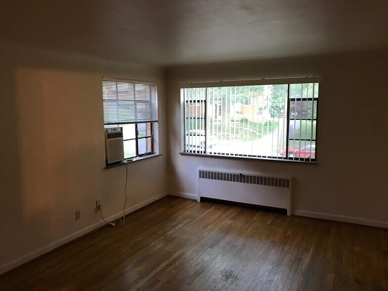 Primary Photo - 6087 Dryden Ave