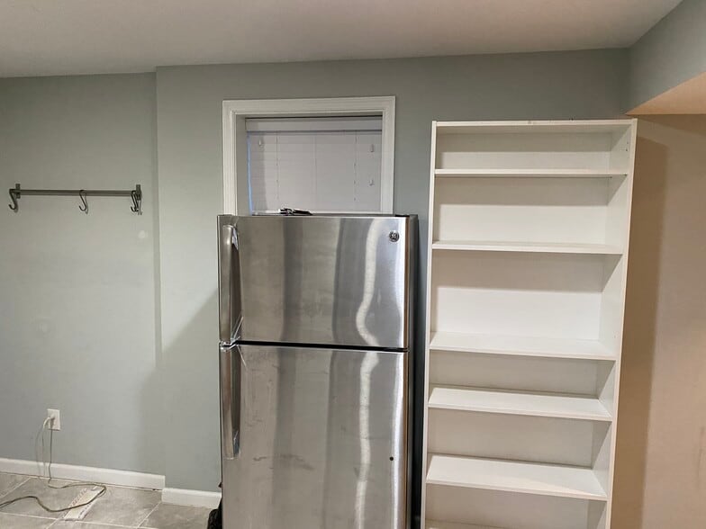 Building Photo - 5804 Berwyn Rd