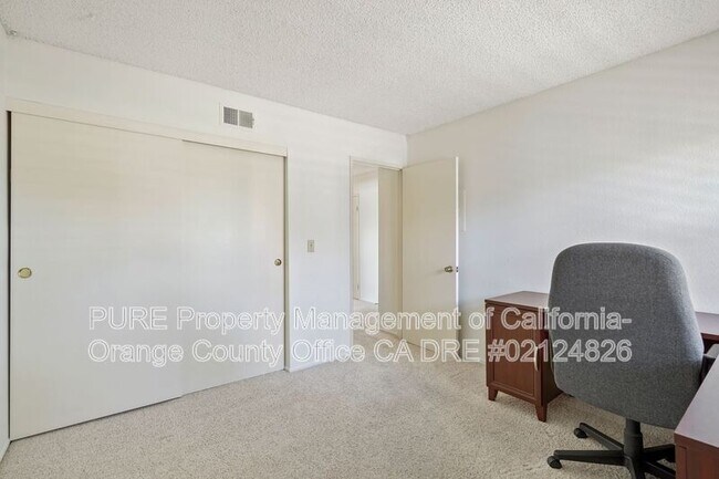 Building Photo - 8933 Amador Cir