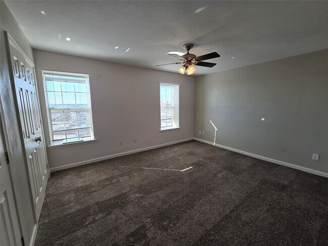 Building Photo - 217 Church St