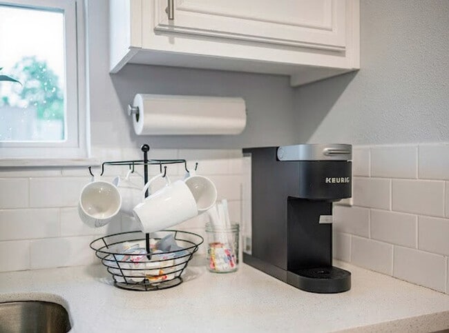 Building Photo - 3601 Anita St