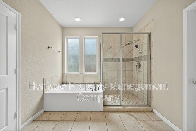 Building Photo - 1226 Hidden Cave Dr
