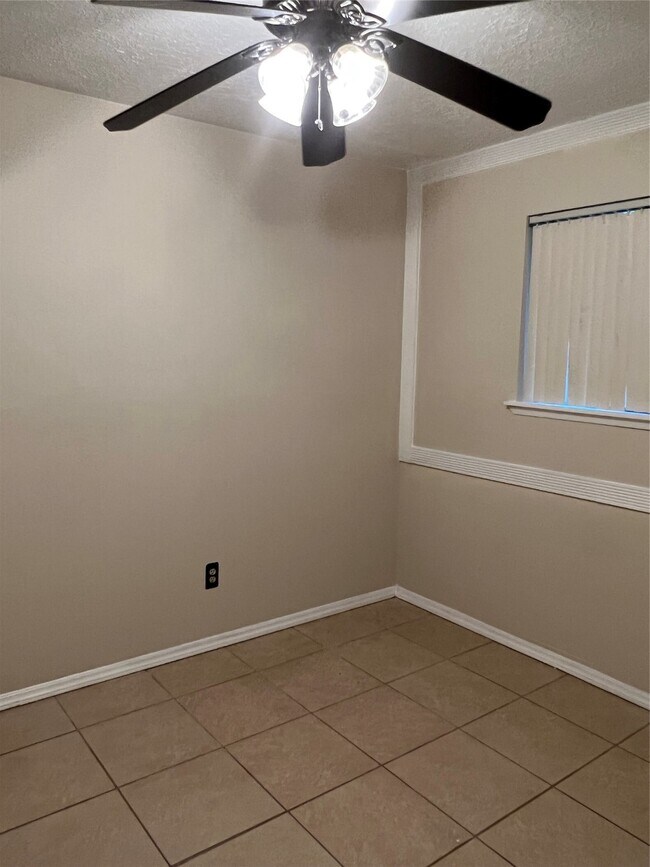 Building Photo - 5203 Markwood Ln