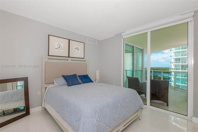 Building Photo - 200 Sunny Isles Blvd