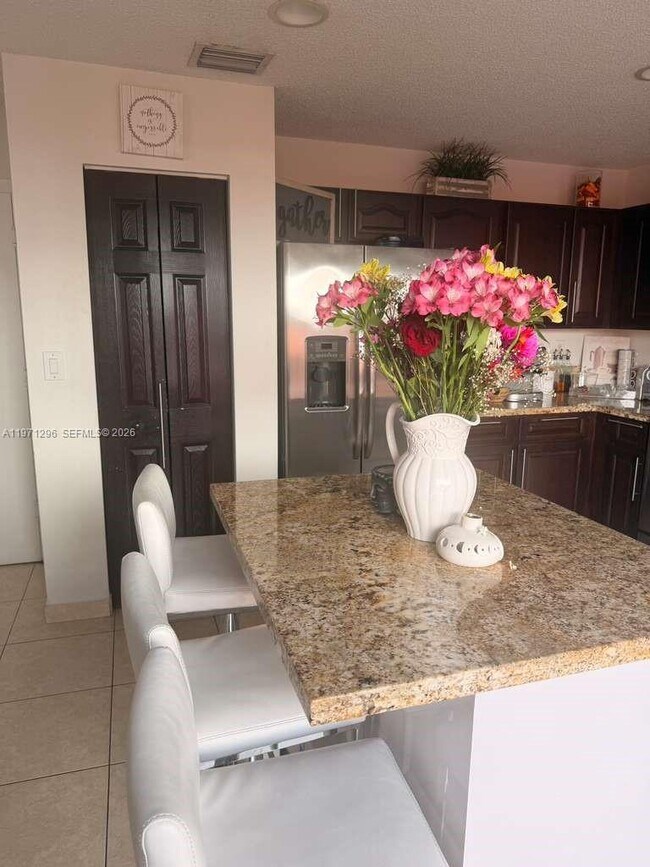 Building Photo - 10863 NW 53rd Ln