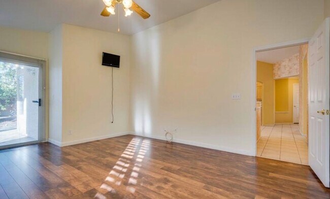 Building Photo - 8164 Sedona Sunset Dr