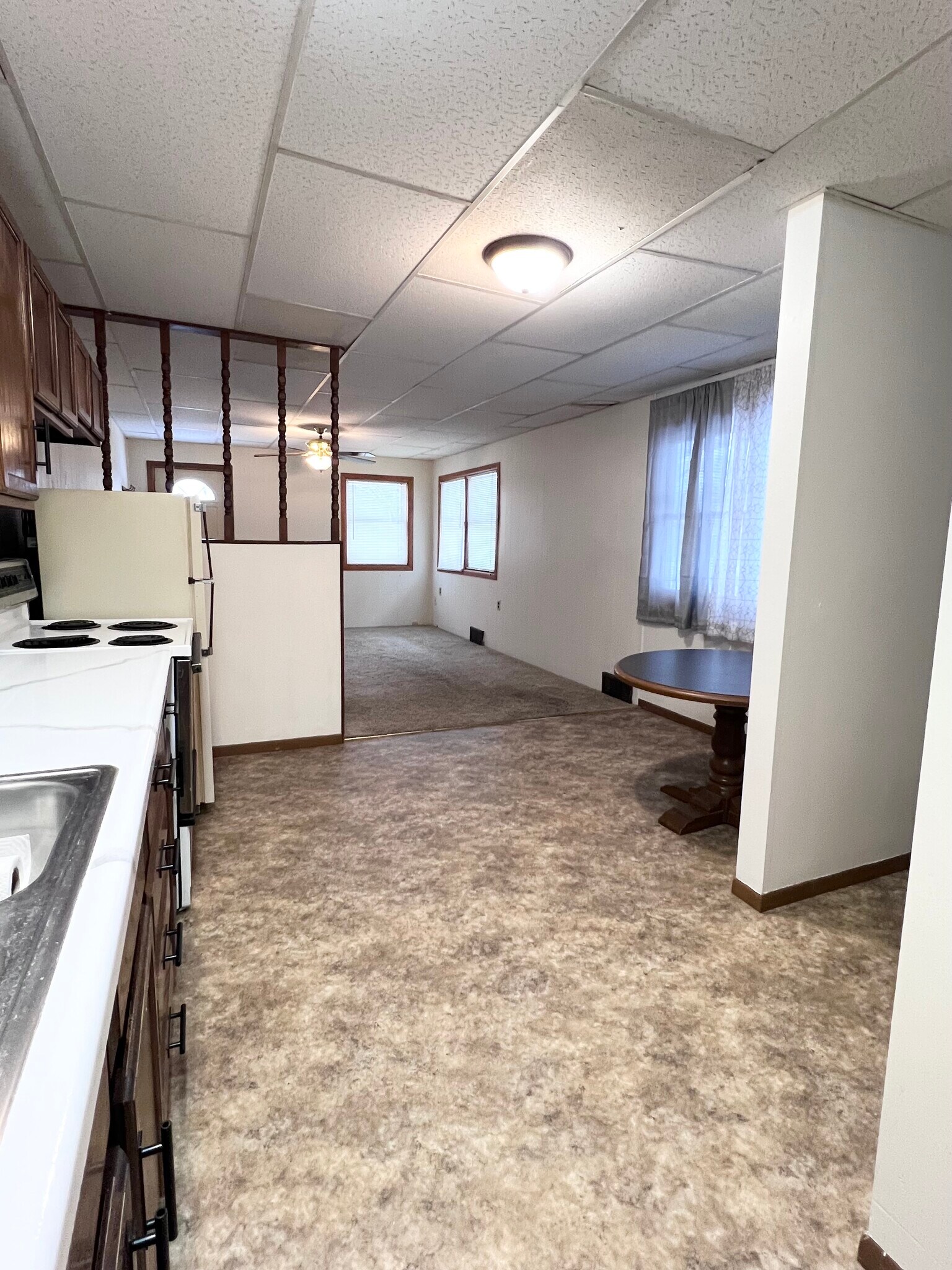 Building Photo - 609 N Pokegama Ave