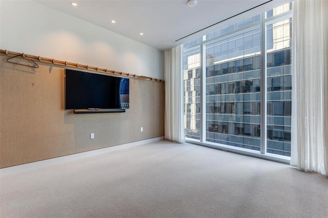 Building Photo - 1747 Leonard St