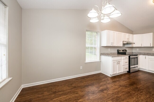 Building Photo - 3205 Bob White Cir