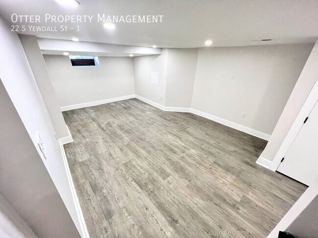 Building Photo - 22 S Yewdall St