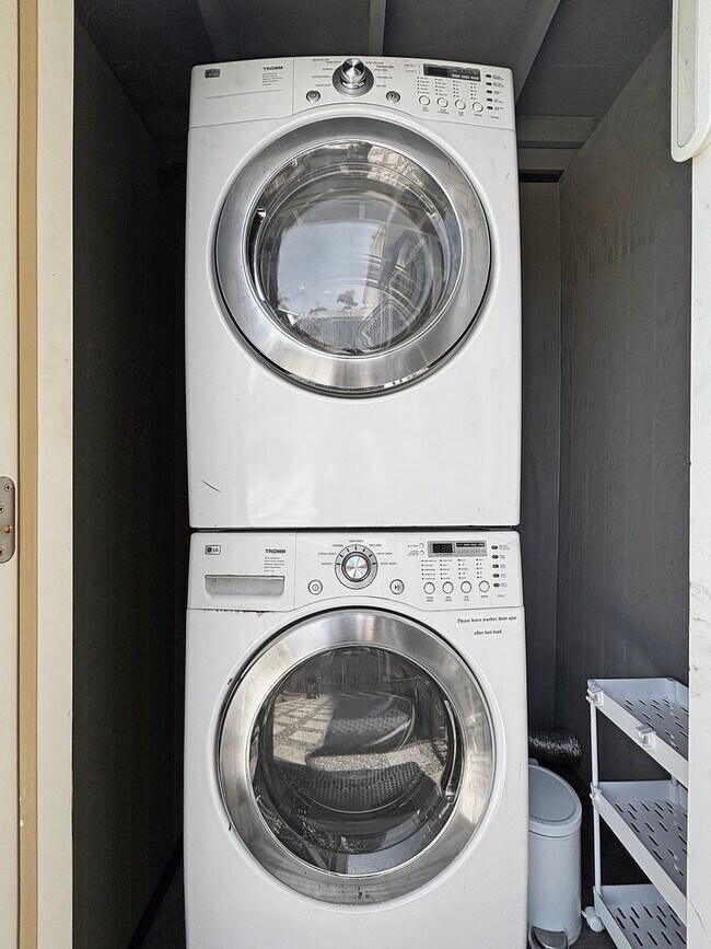 Building Photo - Charming Studio in Cherokee Point W/ A/C, ...