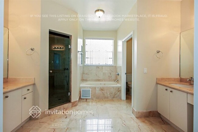 Building Photo - 14284 SW 159th Pl