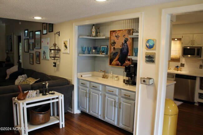 Building Photo - 1534 Deer Pointe Ct SW