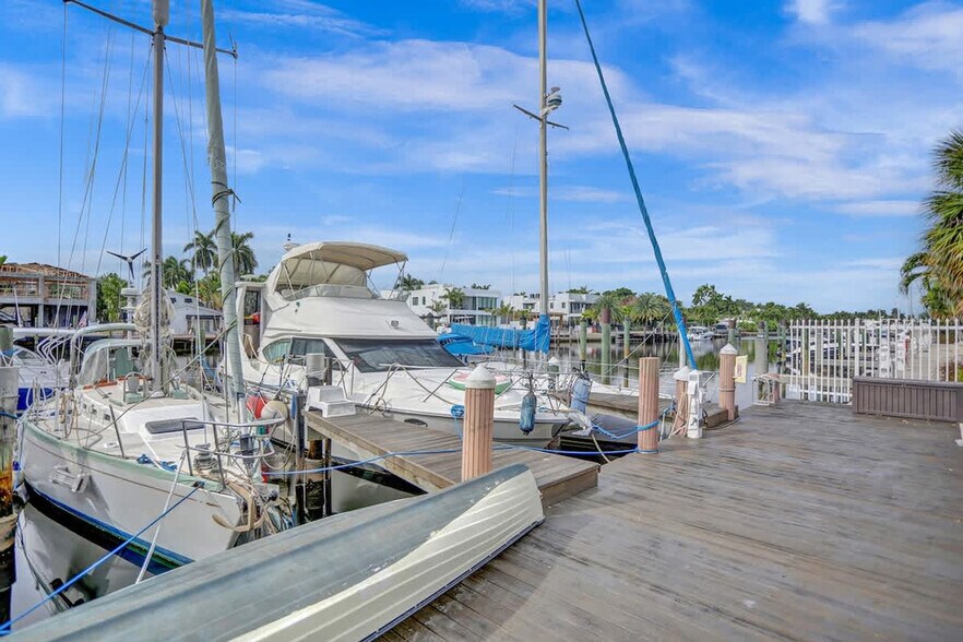 Building Photo - 37 Hendricks Isle