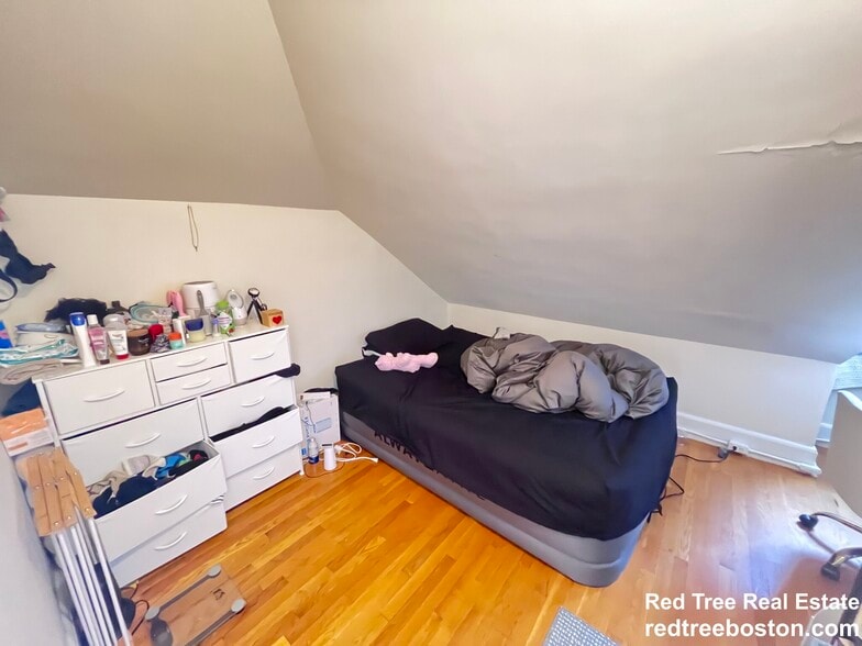 Building Photo - 214 Freeman St