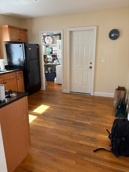 Building Photo - 200 Manthorne Rd