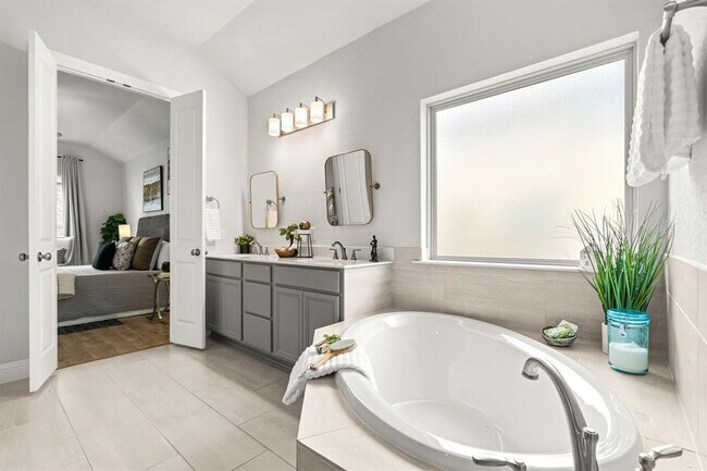 Building Photo - 223 Baldovino Skyway