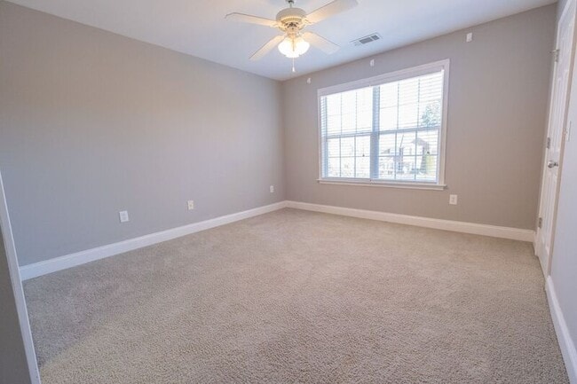 Building Photo - 460 S Barnett Shoals Rd