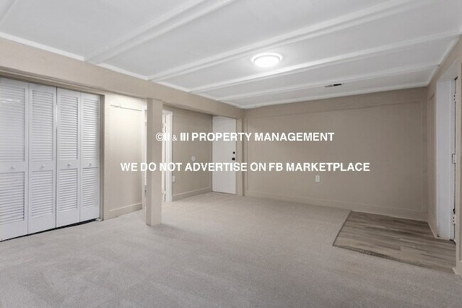 Building Photo - 7801 NE San Rafael Dr