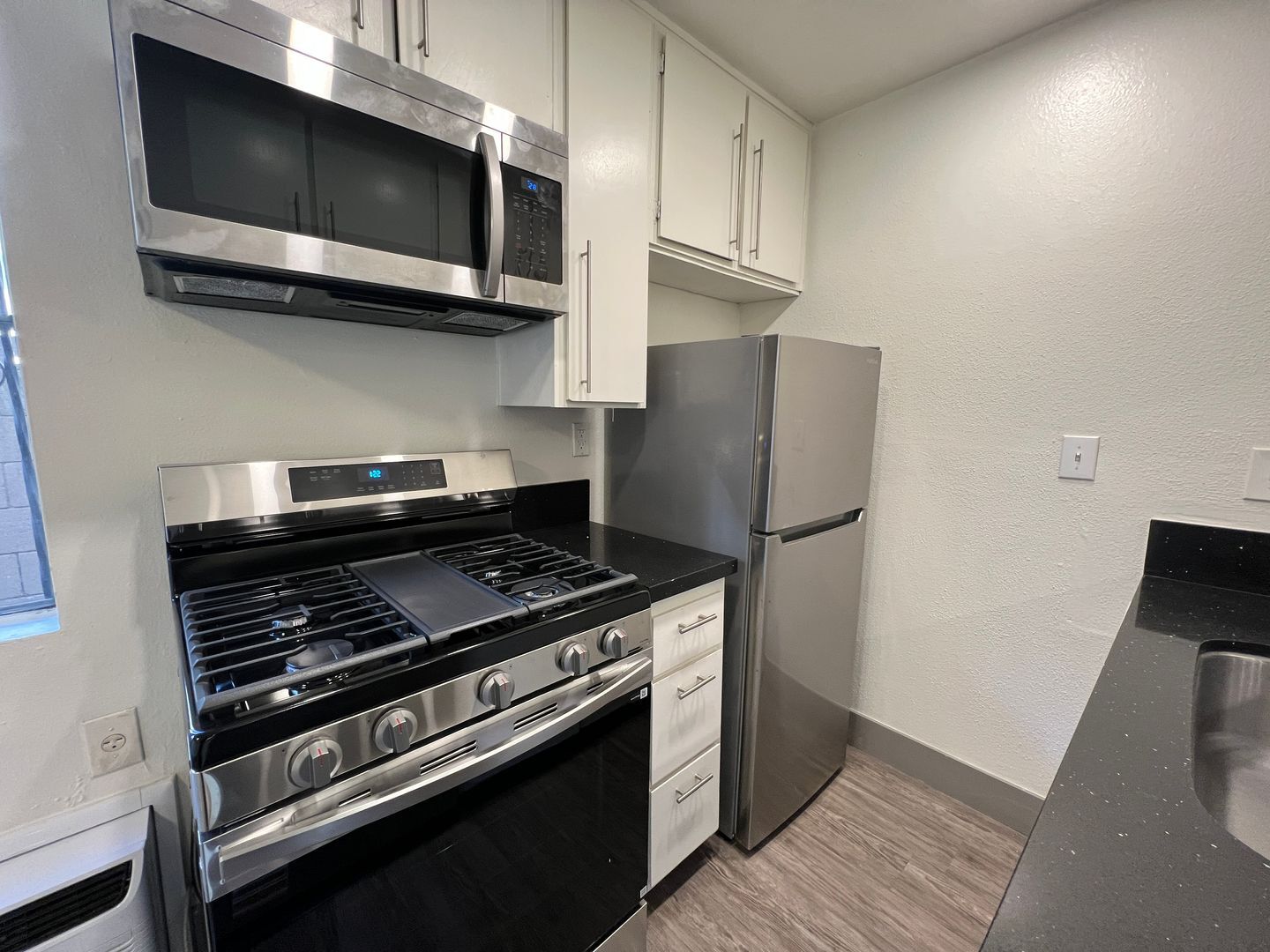 Building Photo - 3735 S Canfield Ave