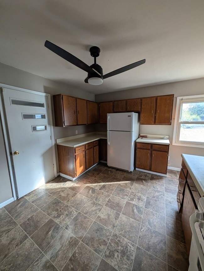 Building Photo - 7 Garnet Ct