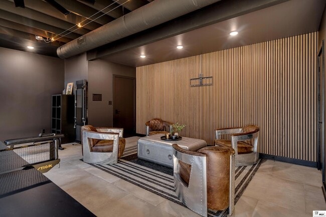 Building Photo - 304 Standard Reed Rd