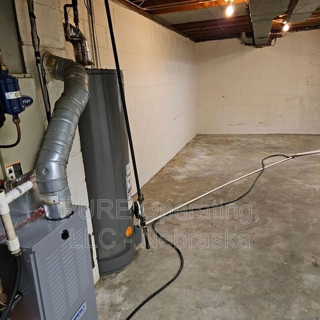 Building Photo - 3341 S 89th St