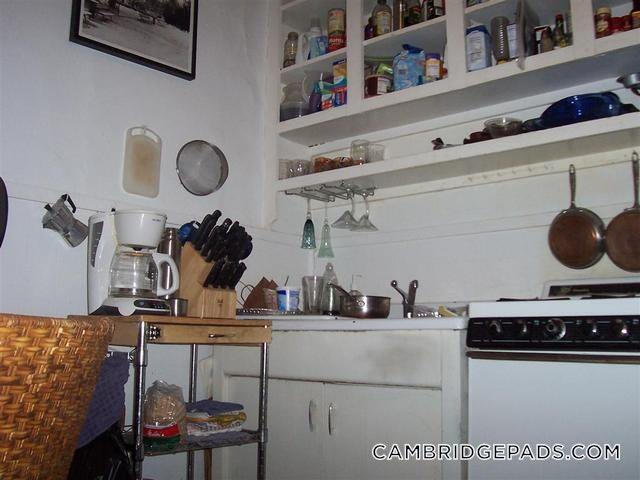 Building Photo - 102 Willow St