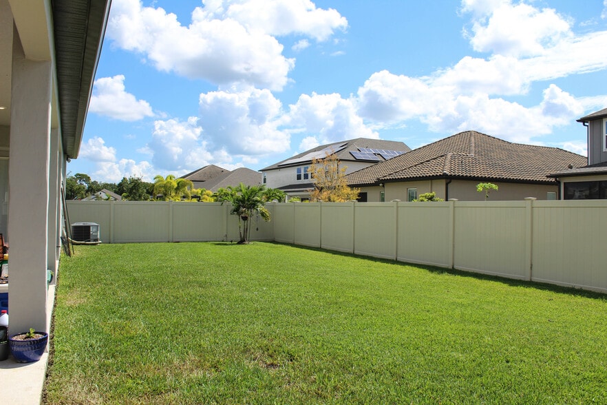 Backyard - 2019 Soaring Oak Way