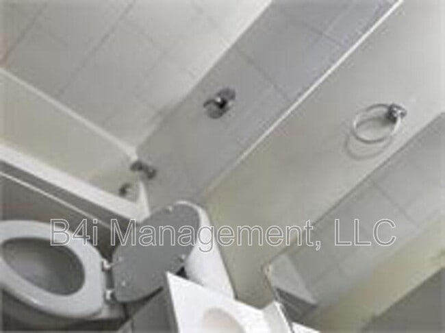 Building Photo - 1007 E Mcintosh Rd