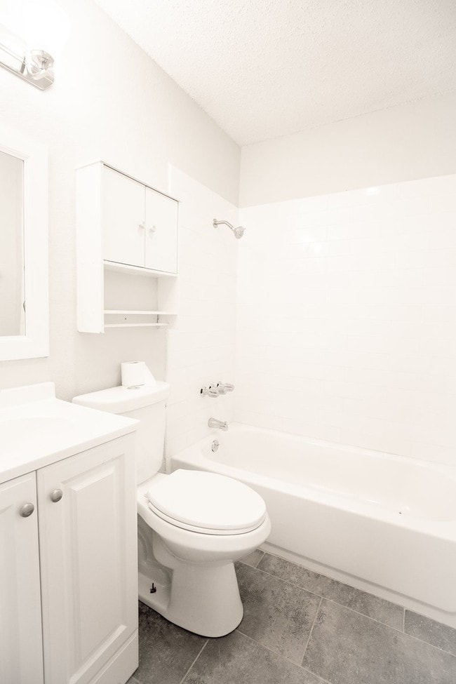 Building Photo - 9903 Roxanna Drive