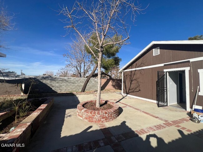 Building Photo - 43119 7th St E