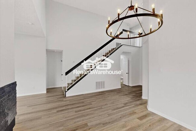 Building Photo - MOVE IN READY - 3BED/2.5BATH - CARROLLTON ...