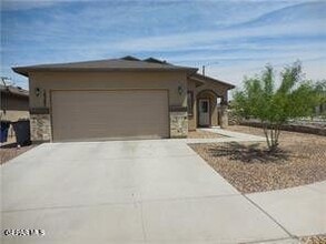 Building Photo - 14387 High Rock Dr