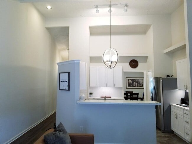 Building Photo - 3727 Westheimer Pl Dr