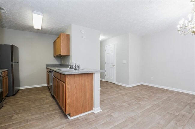 Building Photo - 5896 Strathmoor Manor Cir