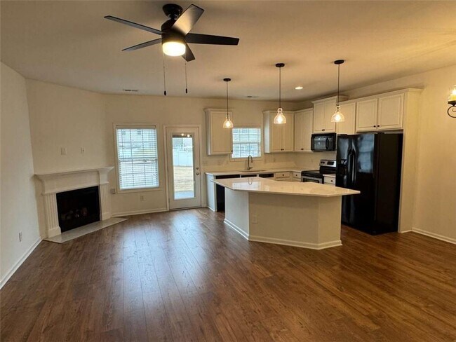 Building Photo - 6494 Whitebeam Trl