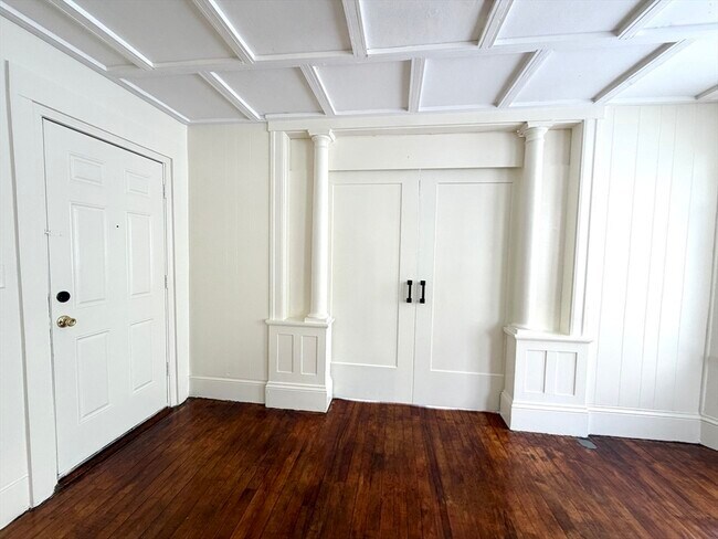 Building Photo - 8 Almont Ave