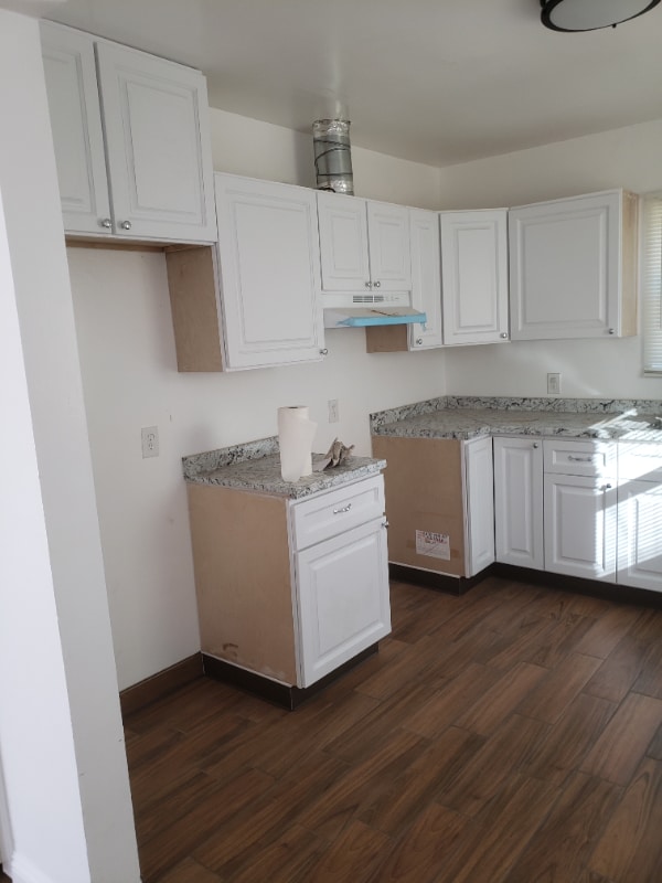 Building Photo - 820 W Imperial Hwy