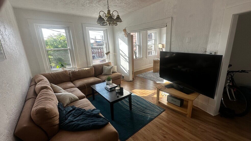 Building Photo - 4010 Butler St