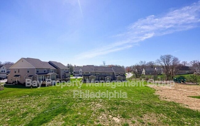 Building Photo - 274 Kestrel Ct