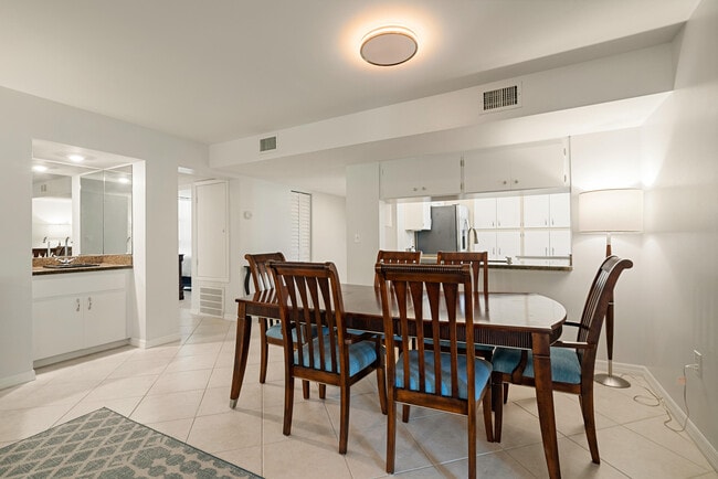 Building Photo - 7101 Gulf of Mexico Blvd