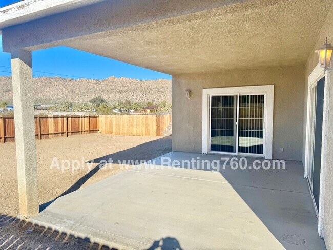 Building Photo - Spacious 3 Bed 2 Bath Home!
