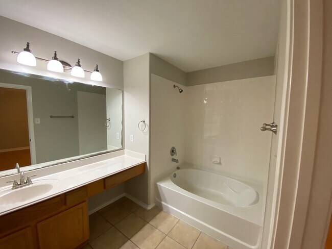 Primary Photo - 38 W Sage Creek Pl